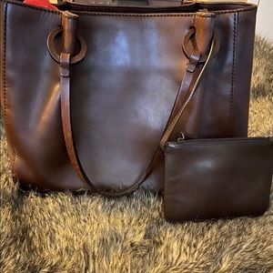 Authentic Gucci Leather Tote with Zip Pouch